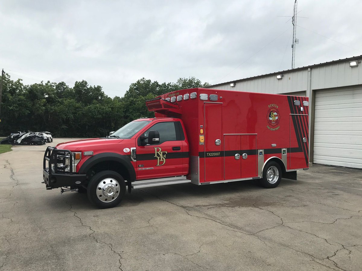 SiddonsMartin's tweet image. Randy Overton, EMS sales rep for the North Texas area, delivered Rendon FD's new Braun Chief XL ambulance this morning! Thank you Rendon FD for choosing Braun Ambulances and Siddons-Martin Emergency Group!