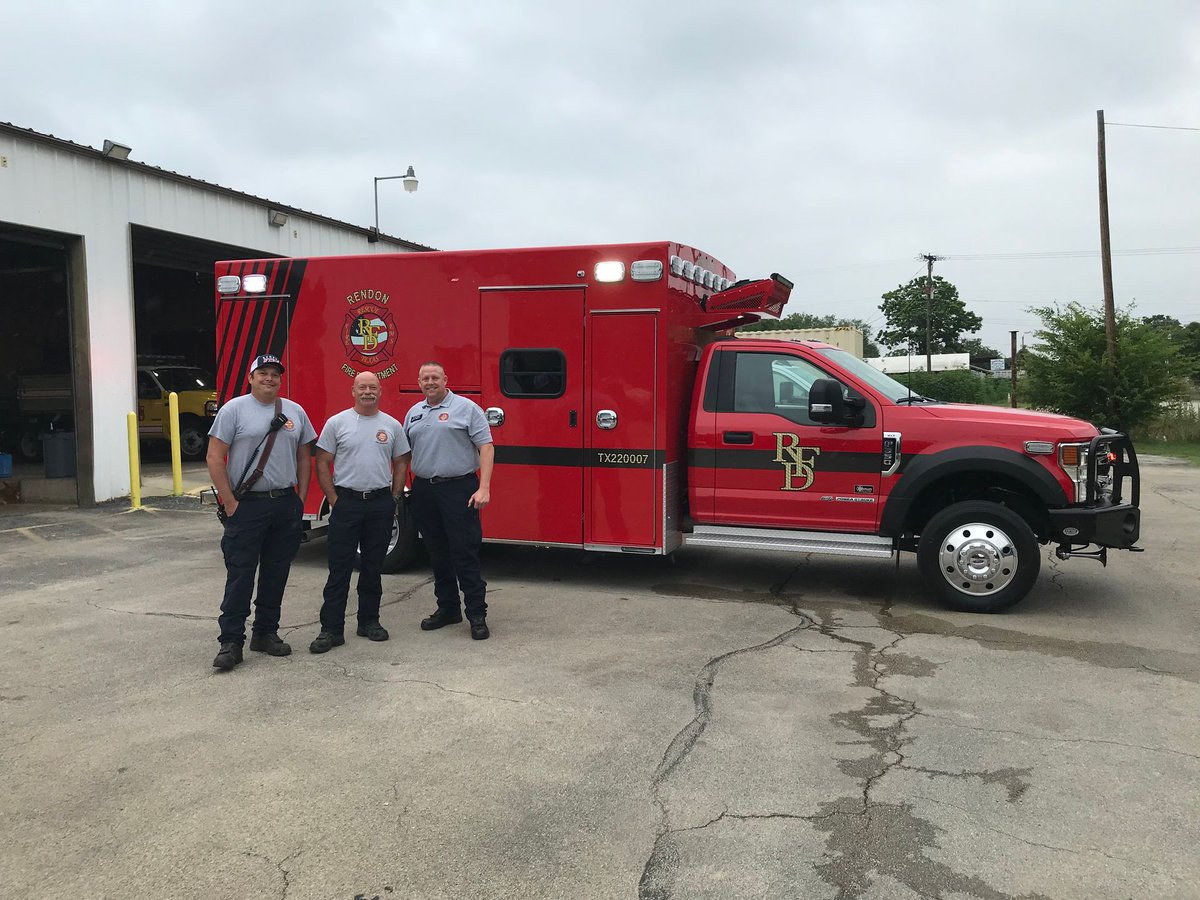 SiddonsMartin's tweet image. Randy Overton, EMS sales rep for the North Texas area, delivered Rendon FD's new Braun Chief XL ambulance this morning! Thank you Rendon FD for choosing Braun Ambulances and Siddons-Martin Emergency Group!