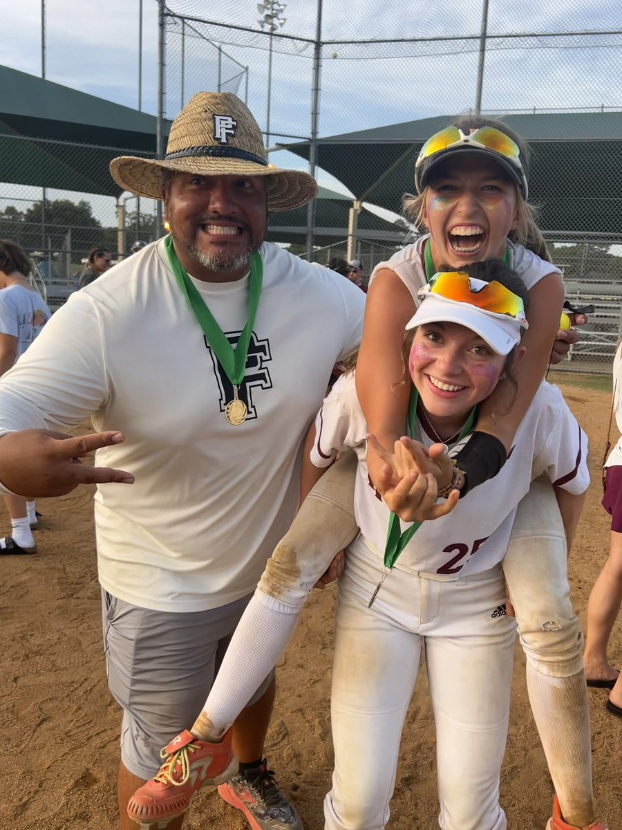 MeganB2025's tweet photo. @16uPf came ready to play! Undefeated in bracket and won the championship for the PF Exposure Showcase. I am very proud of my team and the way we played this weekend!! I went 8/13 with 3 doubles, 5 singles, 8 RBIs, and an overall BA of .615 💪 #recruitpf https://t.co/9gu99jO6Fy