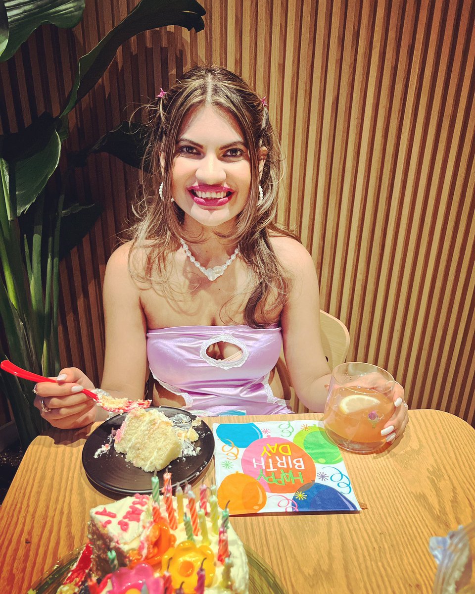 Alexis Hanoman tweet media