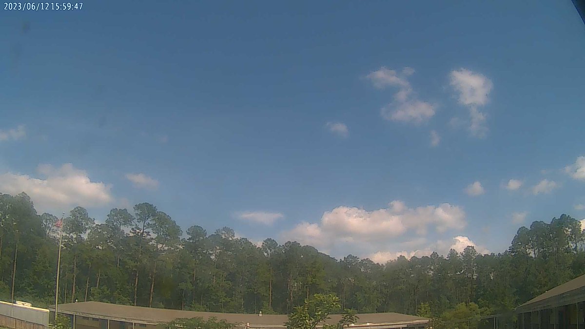 weatherstemFSWN's tweet photo. Florida Sky Watch!  This is Alachua eSchool in Alachua County where it's 90.7 F.  https://t.co/6GIFccphg3  @AESWxSTEM https://t.co/dKQggvwM9c