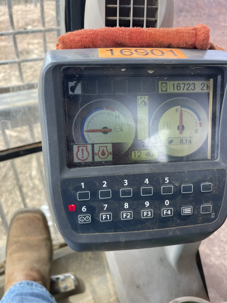 BAbernathy79's tweet photo. When your machine loses oil pressure, you call it a day. 🤙 https://t.co/fhkgSG0uNQ