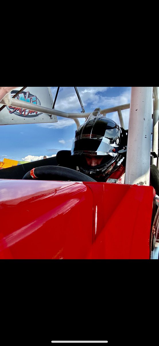 Perryracing21's tweet image. Played with a Nema Lite Saturday. Finished behind Randy Cabral and ahead of Avery Storer… you’d think that was p2 if you know those guys. Car was good we just missed on setup and were way to tight. P11 of 22 at the flag. Most fun cars I’ve driven, hope to do it again! 👊