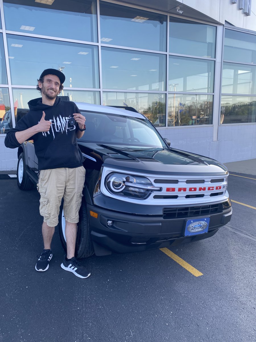 GriffinFordWI's tweet photo. Thomas from New Berlin and his brand new 2023 Ford Bronco Sport! Delivered by sales specialist Matthew Strosin. Welcome to the Griffin Ford family! https://t.co/pQtjjUnANk