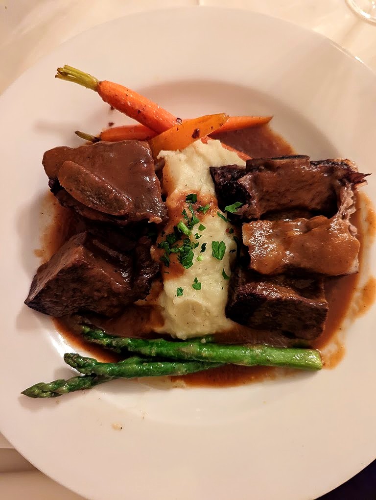 CaBiancaItalian's tweet photo. Our Daily Meat Special varies depending on seasonal ingredients... Inquire with your server! 🌹 #CaBiancaItalian https://t.co/UaF6kftO87