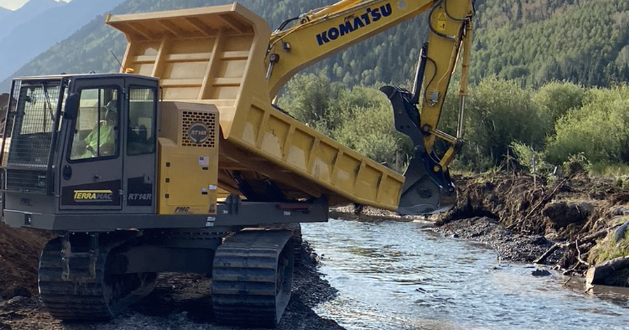 Our versatile, 360-degree rotating crawler carrier navigates the rugged terrain easily, hauling rock for a stream renaturalization project.

#terramac #streamrestoration #mining #crawlercarriers #renaturalization #versatilerubbertrackedcarriers