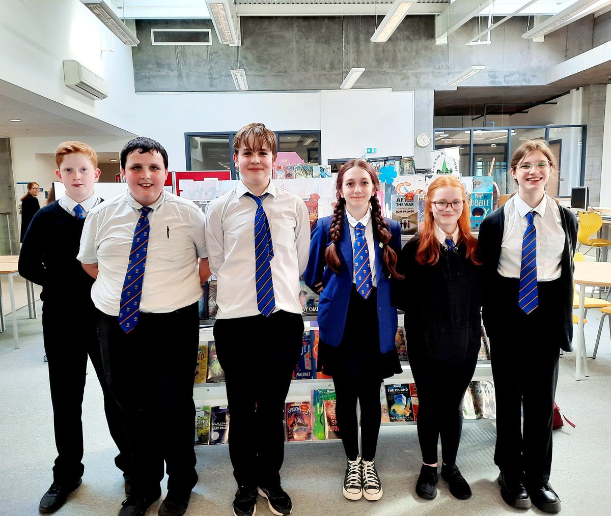 BrechinHighLib's tweet photo. ACHIEVEMENT -
Tonight's P7 Parents Evening was a fantastic success. This, in no small part thanks to my 'dream team' of students who delivered tours of the library, demos of our ebook/audiobook @Sorareadingapp, & PrΓͺt-Γ -Lire reading scheme. ππ»
#BrechinHighValues #ThisIsBrechin https://t.co/fbvpq4XYBV