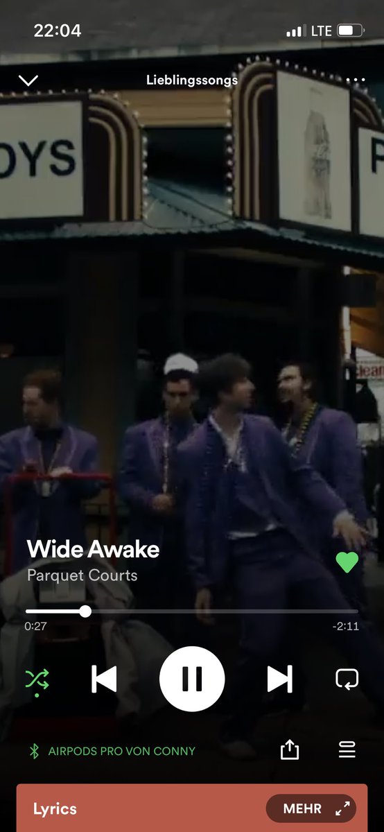 EndreasMueller's tweet photo. Ich weiß nicht, wann ich diesen Song in meine Lieblingssongs gepackt habe, aber ich möchte Vergangenheits-Endreas sehr herzlich gratulieren! https://t.co/t1Yy9rxWXS