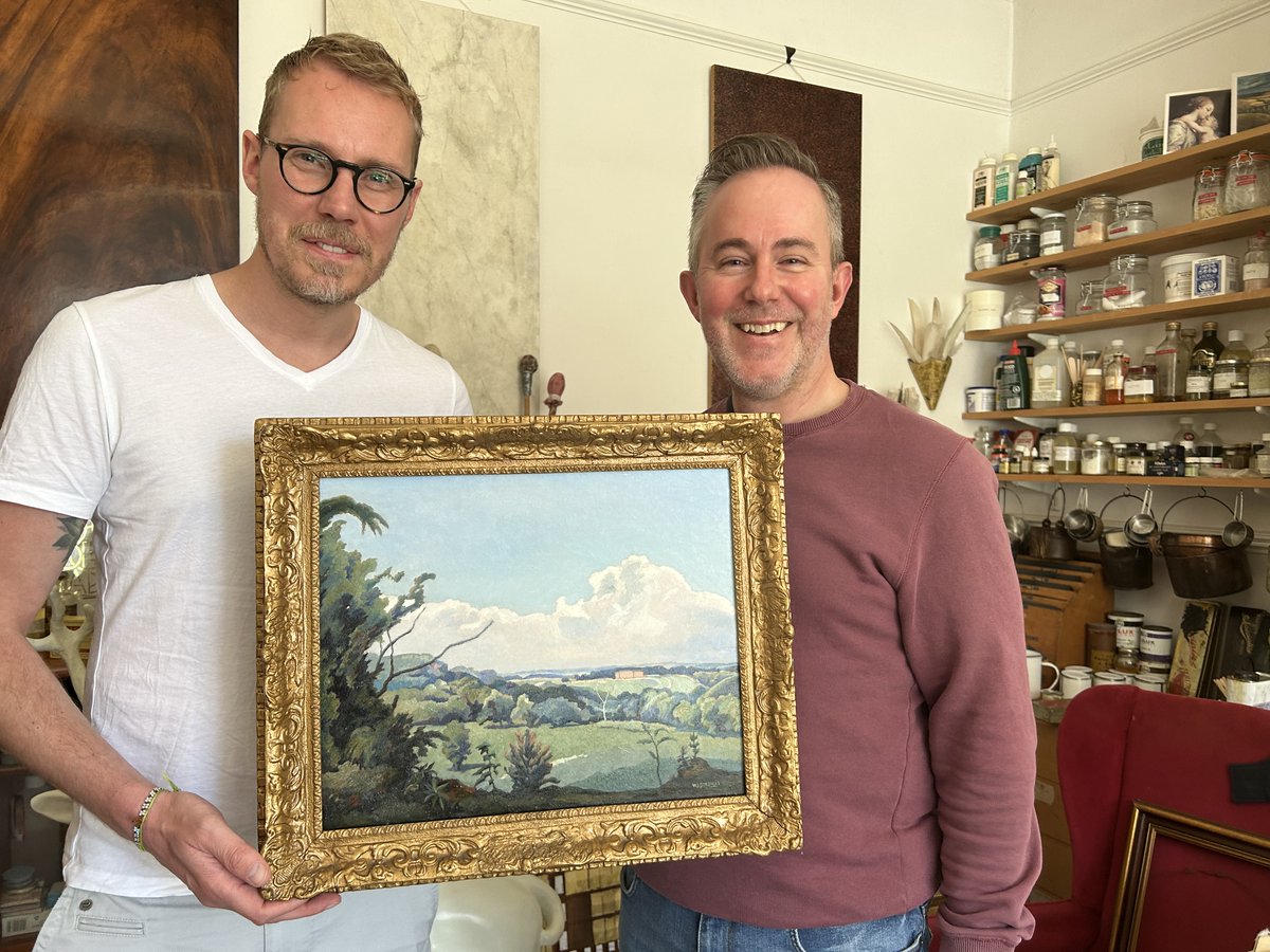 EskdaleR's tweet photo. We wish that from the beginning that we had taken portraits of finished works with the customer & built an album showing the people that keep people like us in business. Here are Graham & Philip with their painting. Pic #1 of 'happy customer portraits'
#eastlondongroup
#steggles https://t.co/p9GYuENdyc