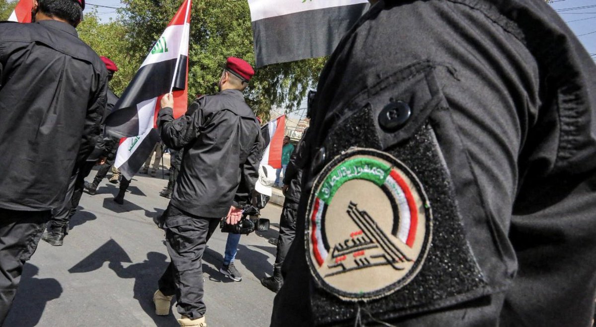 mujahed_altaee's tweet photo. ⛔️ صراع خطير على هيئة الحشد الشعبي ترويه مصادر لـMiddle East Eye:

1) الخلاف على الحشد الشعبي يكشف تصدعات في التحالف الموالي لـ #إيران.

2) دفع الصراع الداخلي فالح الفياض إلى التحالف مع السوداني والبدء في تنظيم قوات الحشد الشعبي.

3) لم يأخذ أي من قادة الفصائل المسلحة العراقية تصريحات فالح الفياض في الموصل، في 20 مايو، على محمل الجد. فقد فاجأ انتقاده الناري ومواجهة الجميع الشهر الماضي وهو ليس معروفا عنه إصدار تصريحات عامة محرجة. 

4) الفياض يميل إلى حل المشاكل من خلال بناء إجتماع هادئ لزعيم عشائري بدلا من مسؤول مؤثر.

5) في مؤتمر أمني في #الموصل في 20 مايو ، أعلن فياض أن الحشد الشعبي يجب أن يكون خاضعا للقانون ويخضع لنفس اللوائح العسكرية مثل العناصر الأخرى في الأجهزة الأمنية. وقال إن الحشد الشعبي بصدد الانفصال عن الفصائل المسلحة التي تشكل العمود الفقري لقواته.

6) وقال فياض ان السوداني هو القائد الاعلى للحشد الشعبي وكافة القوات المسلحة ونحن نطيع أوامره، والحشد في ظل حكومة شرعية منتخبة. ليس لديهم سوى الطاعة والامتثال لأوامر القائد العام للقوات المسلحة.

7) كانت تصريحات الفياض مفاجئة، وكذلك كان الصمت على ذلك، حيث لم تتحقق التصريحات ردود الفعل الغاضبة المتوقعة من قادة الفصائل المسلحة وغيرهم من القادة الشيعة.

8) الأمر الغريب أن خطاب الفياض في الموصل أعقبه أمر للحشد الشعبي بإلغاء العرض السنوي للاحتفال بذكرى تأسيسه في وقت لاحق من هذا الشهر. وتضمن الأمر الذي جاء من الفياض شخصيا إلغاء مناورة عسكرية كان من المقرر إجراؤها في غرب الموصل احتفاء بهذه المناسبة.

9) قائد كبير في الحشد الشعبي لـMiddle East Eye:
أُبلغ الجميع بأن نقص الأموال والوحدات أو الأسلحة الجديدة التي تستحق العرض هي سبب إلغاء العرض العسكري، لكن كلنا نعلم ان هذا ليس صحيحا وان الموضوع لا علاقة له بالتكلفة او السلاح.

10) قائد كبير في الحشد الشعبي لـMiddle East Eye:
العرض السنوي للحشد استعراض للقوة أمام الأصدقاء والأعداء، والغاءه بحجج واهية وغير صحيحة سيؤثر على معنويات المقاتلين، فالتكلفة لا تتجاوز 3 ملايين دولار، وبالنسبة للأسلحة، لدينا الكثير لنستعرضه.

11) قائد كبير في الحشد الشعبي لـMiddle East Eye:
الحشد الشعبي حصل مؤخرا على عربات مدرعة وطائرات بدون طيار وأسلحة روسية جديدة (بما في ذلك، على حد زعمه، نظام S-400 المضاد للطائرات)، بالإضافة إلى العديد من الأسلحة الأخرى، وأنهم كانوا على استعداد لذلك. لذلك، لا علاقة لذلك بتكلفة الأسلحة أو توافرها.

12) بعد أيام قليلة من مؤتمر الموصل، أبلغ الفياض قادته أنه يريد تقليص الاحتفالات بالذكرى السنوية وتجنب الظهور الإعلامي. إنها بالتأكيد صورة محيرة، ولديها أسئلة تُطرح حول ما يجري داخل الحشد الشعبي.

13) ما هو مؤكد أن كل المؤشرات تشير إلى تغييرات جوهرية في تكتيكات القوى الشيعية الموالية لإيران، والتي سيكون لها تأثير على السياسة العراقية وإعادة رسم خريطة النفوذ بين الأحزاب الشيعية.

14) يصور الإطار التنسيقي نفسه على أنه الجبهة الموحدة للقوى الشيعية. لكن خطاب الفياض كشف بوضوح أن وحدة ما بعد الصدر هشة، حيث تتنازع أحزاب التحالف المختلفة بعد فترة وجيزة من تهميش خصمهم الصدر.

15) زعيم سياسي شيعي لـMiddle East Eye: جميع قوى الإطار التنسيقي اعتبرت الصدر عدوهم اللدود، وكان عليهم أن يتخلوا عن خلافاتهم الداخلية ويتحدوا لمواجهته. وانسحاب الصدر أعادهم إلى خلافاتهم القديمة وتنافسهم الشرس على المكاسب.

16) زعيم سياسي شيعي لـMiddle East Eye:
ما يحدث في الحشد الشعبي ما هو إلا أحد مظاهر هذا التدافع وجزء أساسي منه. الصراع لن يكون دمويا بالتأكيد هذه المرة ولكنه سيكون تدافع عنيف ولن يهدأ حتى يستقر الجميع في مواقعهم الجديدة على الخريطة السياسية".

17) ولاء قوات الحشد الشعبي، التي تضم 40 لواء وأكثر من 230 ألف مقاتل، تنقسم بين 3 رجال: السيستاني، والصدر وخامنئي. وعلى الرغم من هذه الولاءات المنقسمة ، يتمتع رئيس هيئة الحشد الشعبي بصلاحيات مالية وإدارية كبيرة للغاية، بغض النظر عن انتمائه.

18) كل من يشغل منصب رئيس هيئة الحشد الشعبي لديه حق الوصول إلى مئات الملايين من الدولارات وعشرات الآلاف من الأصوات الانتخابية، بالإضافة إلى التأثير في جميع أنحاء #العراق والبلدان الأخرى، والتي يمكن استخدامها في كل من الوسائل القانونية وغير القانونية.

19) مسؤولون لـMiddle East Eye:
هذا جعل موقف - منصب رئيس هيئة الحشد الشعبي -  "هدفا رائعا وشهيا" لجميع القوى السياسية والفصائل المسلحة، سواء أكانت تابعة لإيران أم لا.

20) لطالما طمح خصوم الفياض إلى وظيفته، وفي ديسمبر، انهارت جهود الإطاحة به عندما عجزت القوى الشيعية المدعومة من إيران عن الاتفاق على زعيم بديل لهيئة الحشد الشعبي.