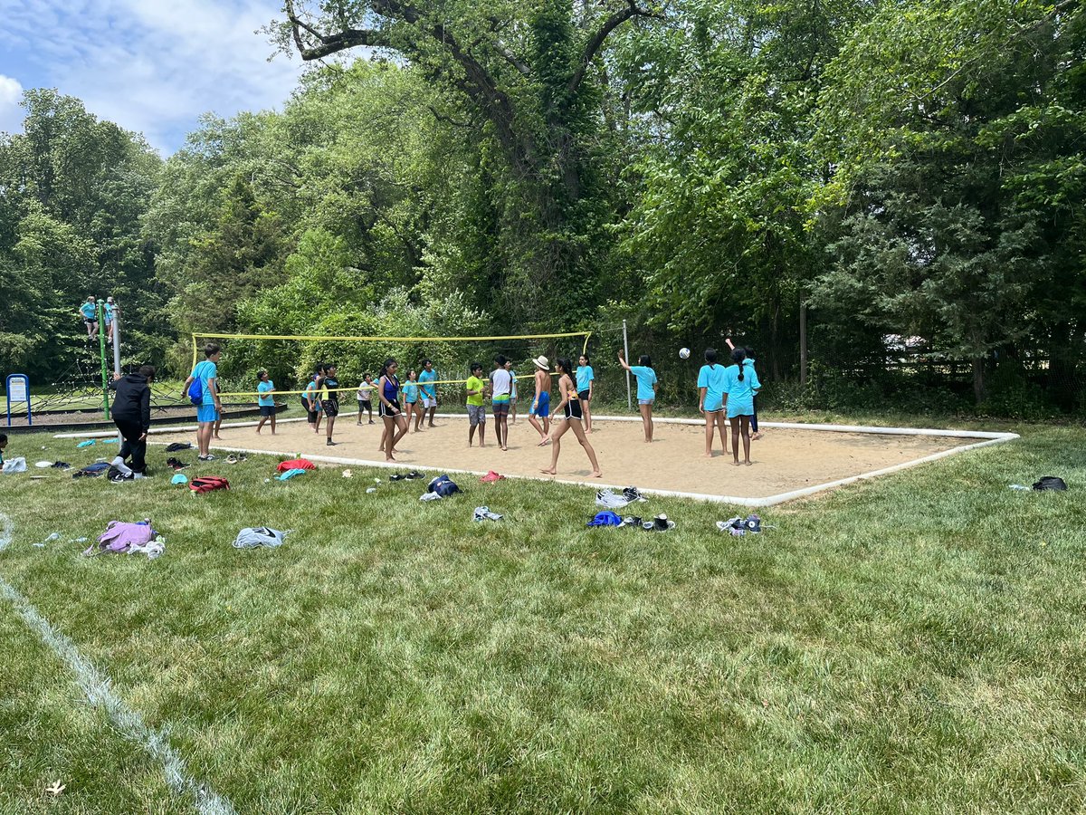 mrssinghhsn's tweet image. Our 7th graders had a lot of fun at Liberty Lake today…and the teachers joined in!  #TEAMCommUNITY @DrSchimpfCMS @mrHamnettCMS