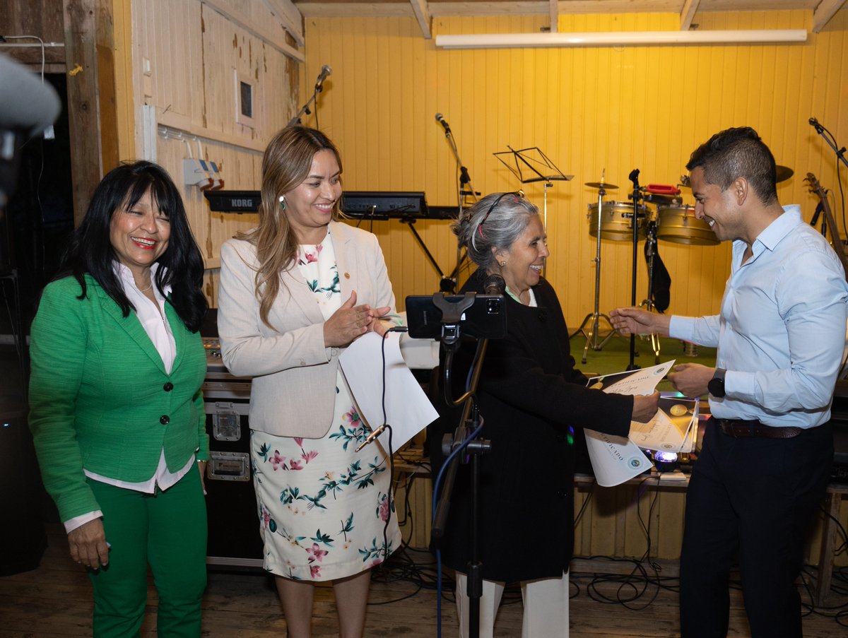 PattyNGodinez's tweet photo. Organizamos en conjunto con la Asociación Solidaria y Cultural de El Salvador en Estocolmo, Salvadoreños Unidos en los Países Nórdicos con base en Suecia y la Asociación Sueco-Latinoamericano. https://t.co/67biBbrbxN