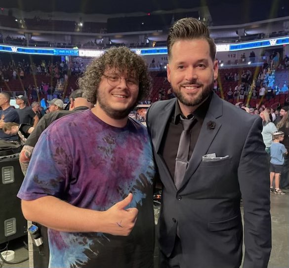 GoodNoteCo's tweet photo. Just a couple of fellas with great hair!😂😂👽
Always great to see ya brother! Thanks again! @AustinMRomero 

Also!!! You can still use code ‘summer’ for 30% off your entire order!

#goodnoteco #sale #tiedye #smackdown #mikerome https://t.co/wXIAodARSl