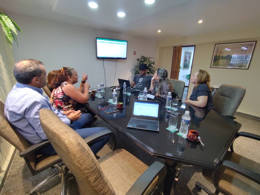 Azumat_Azcuba's tweet image. Efectuada reunión de trabajo con @DATAZUCAR_ donde se tomaron importantes acuerdos en materia de #Informatización, el proncipal: firmar una alianza estratégica para el desarrollo conjunto de varias entidades #azucareros #AzumatVaPorMás #DatazucarEsFuturo @GAzcuba