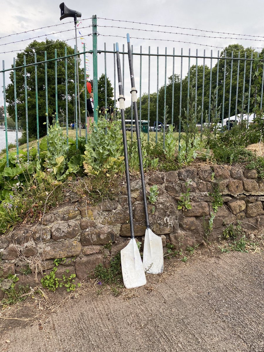 ChesterRegatta's tweet photo. Lost property found after @ChesterRegatta 
1 set of old Concept 2 sculling blades found near slipway.

Initials ‘AK’ with yellow tape displaying ‘Viper Private’

Please get in contact if they’re yours. https://t.co/XdCaKClNTy