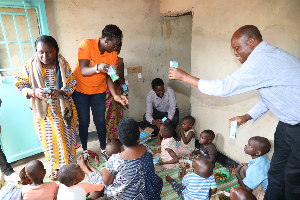 CaritasRwanda's tweet photo. On June 12, @CaritasRwanda, @PlanRwanda and @GatsiboDistrict conducted a joint field visit in @SectorKabarore and @rwimbogo_secto ECDs supported by #ECD_Project, in order to collect the feedback from the beneficiaries & caregivers; and inform the project implementation. https://t.co/2TaQSkzsaK