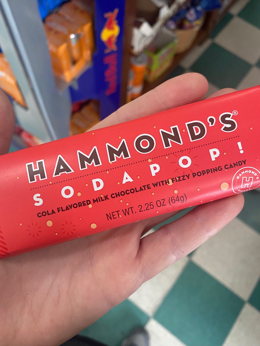 JessGrey's tweet image. chocolate with pop rocks in it is severely underrated