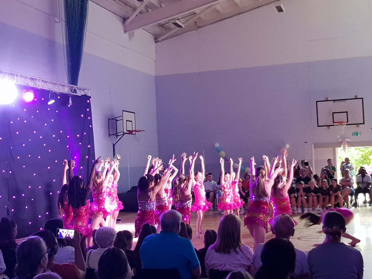 StAndrewsRCSec's tweet photo. Our Dance Show is underway. We certainly have some movers and shakers at St Andrew's RC Secondary! 
Well done to all involved!
#DanceExtravaganza
#Bustinsomemoves https://t.co/3OldviAMpi