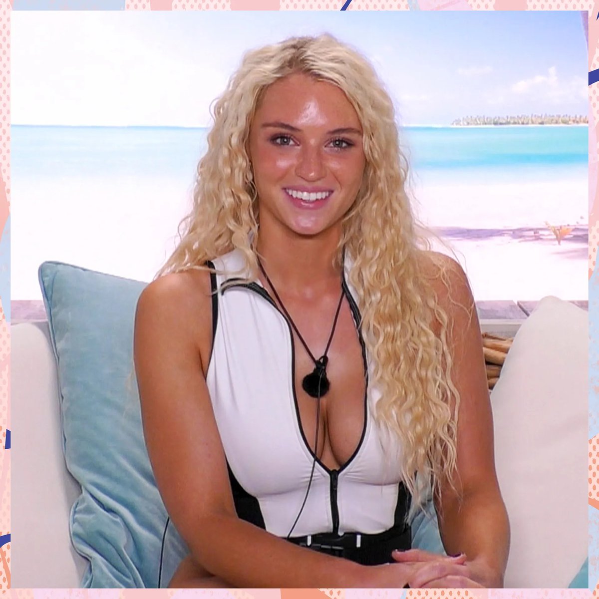 RubenAmorimEra9's tweet photo. two becomes three, welcome to the club Molly: 

#LOVEISLAND #LoveIslandUK https://t.co/FqygW5yfHT