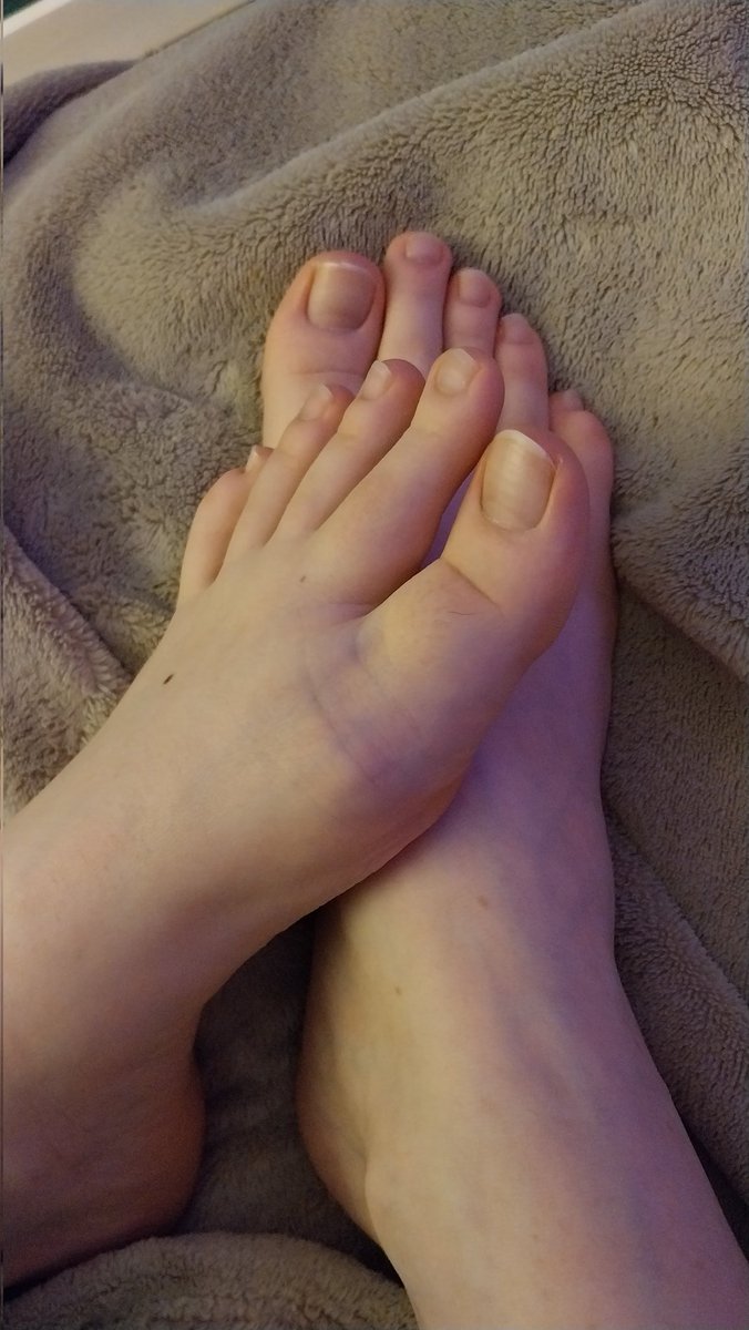 #feetfinder #feetpic #feetfethish #feetcontent #sellfeet #FeetPictures #pieds #PiedsNus