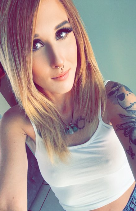 Happy Monday my loves! The ladies say hey as well! 🔥😈 https://t.co/6T4Zvs7yDN<a href="/tag/assortits"class="tags"><span>#assortits</span></a>