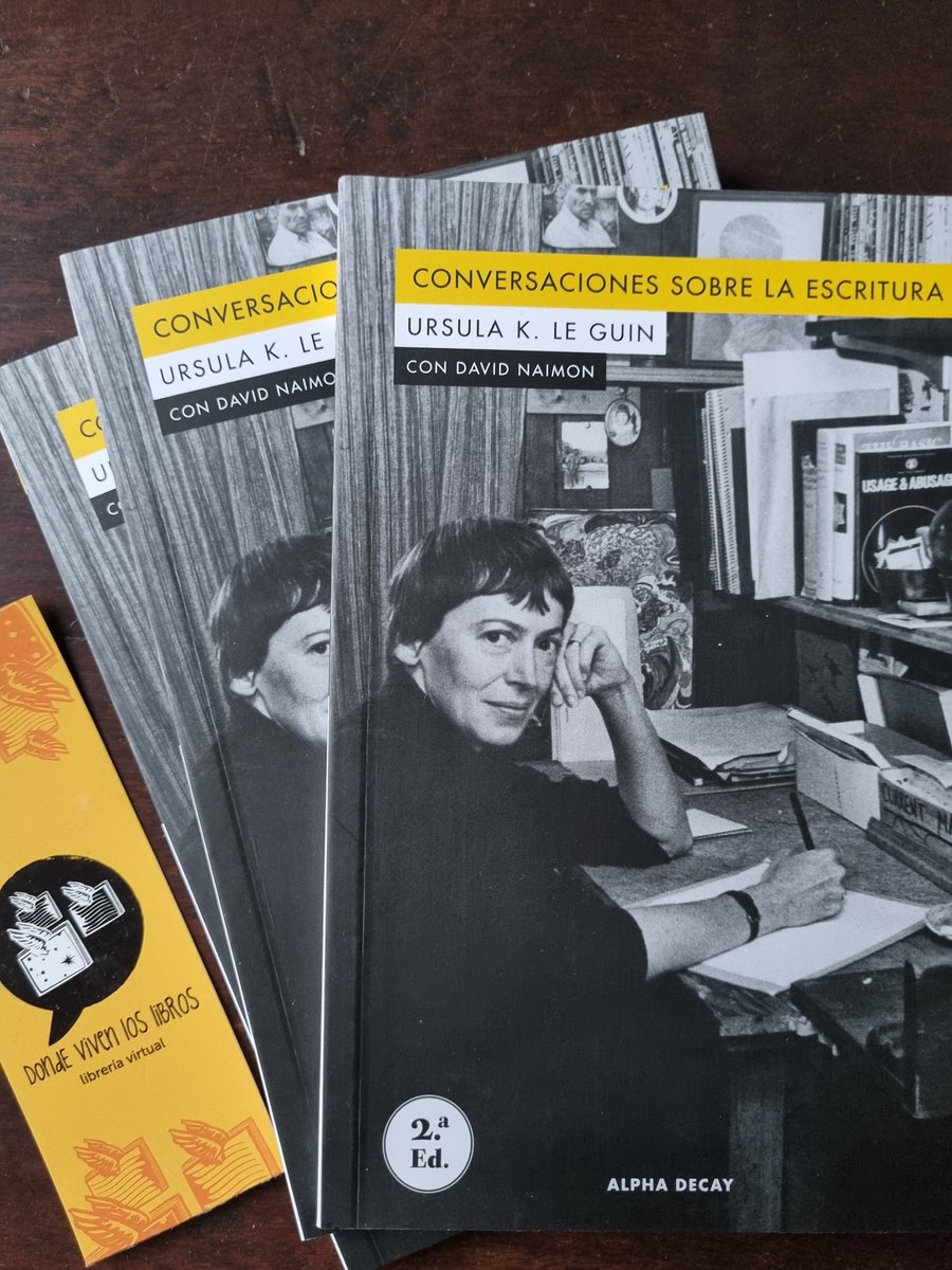📚 Donde viven Libros 📚 (@dondevivenlibro) on Twitter photo Poco antes de fallecer, Ursula K.Le Guin mantuvo una serie de conversaciones con David Naimansobre el acto más profundo e íntimo de mente creativa: el de escribir.
Este libro lo leeremos en nuestro próximo encuentro de lectura.
#dondevivenloslibros
<a href="/alphadecayed/">Alpha Decay</a> Poco antes de fallecer, Ursula K.Le Guin mantuvo una serie de conversaciones con David Naimansobre el acto más profundo e íntimo de mente creativa: el de escribir.
Este libro lo leeremos en nuestro próximo encuentro de lectura.
#dondevivenloslibros
<a href="/alphadecayed/">Alpha Decay</a>