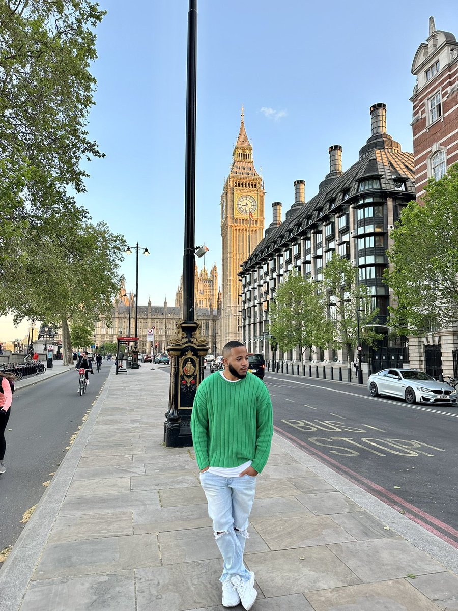 IntellectRfg's tweet photo. Top boy innit I’m so international 🇬🇧 https://t.co/wYDlt8AC59