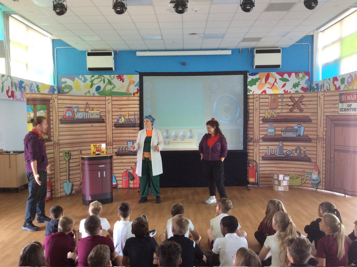 Thank you <a href="/theatrePiE/">PiE</a> for coming in to talk to Year 5 about air quality and ways that we can improve the environment. It was a great performance!