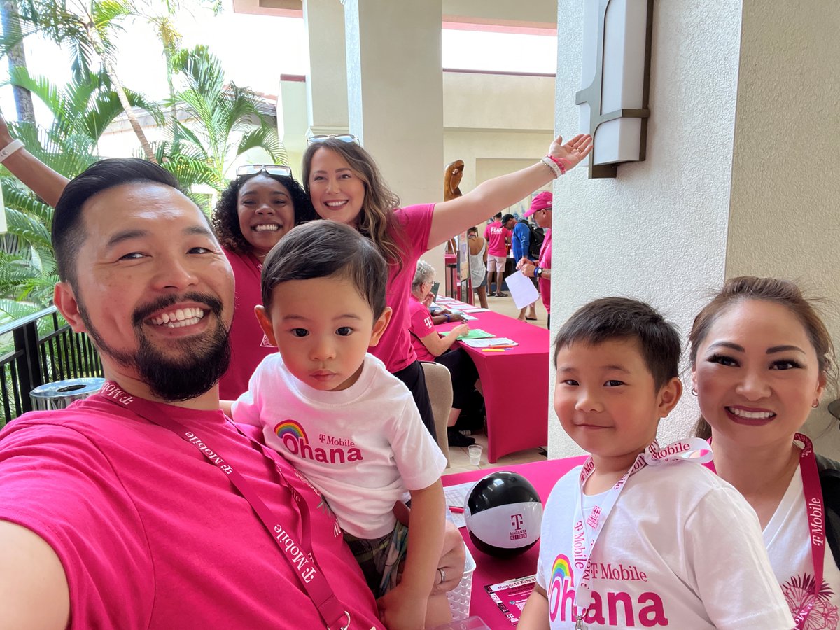 DeeanneKing's tweet photo. 🎉 Happy Father's Day weekend to all the amazing dads, including our very own @TonyThaiSoCal! We cherish the parents on #TeamMagenta &amp; adore how their kids become a part of our work family. I love seeing the pride as they share their @tmobile journey. Dads, you rock! 👏 https://t.co/70cTgzROsn