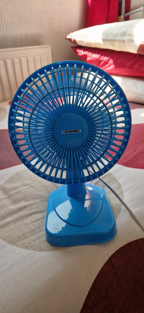Here's another blue plastic fan, but this one's way cooler 👍