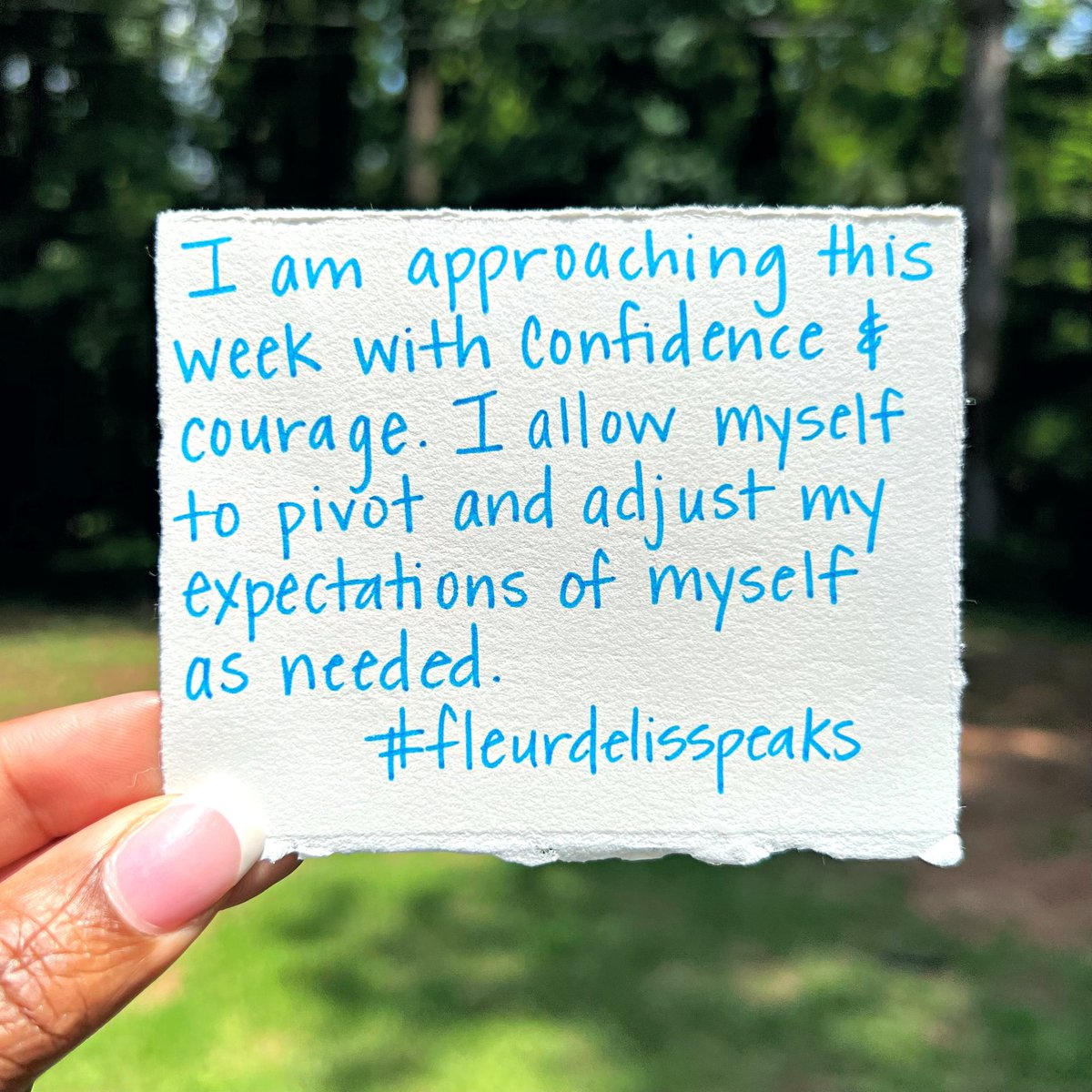 WHO else is approaching this week with CONFIDENCE and COURAGE?? 🙋🏽‍♀️🙋🏽‍♀️🙋🏽‍♀️