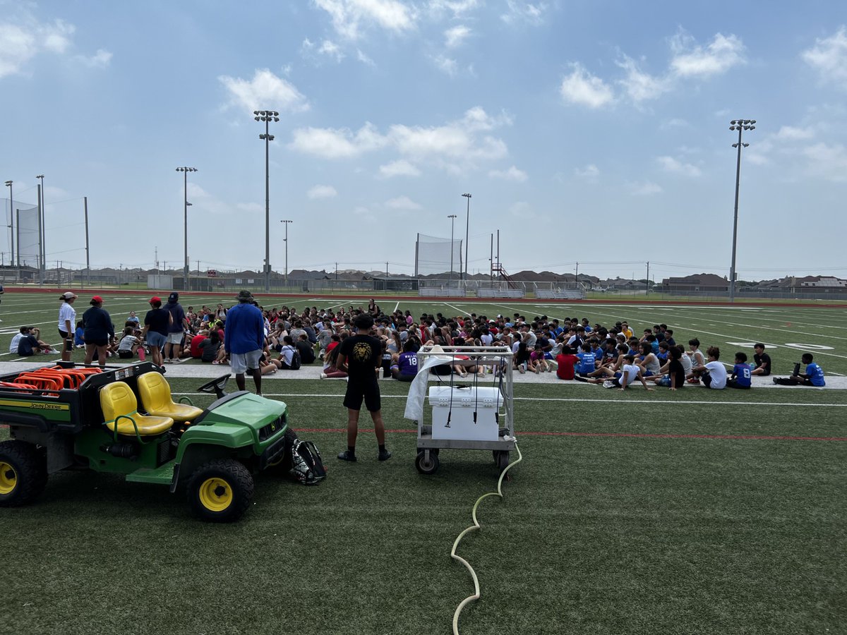 An ENORMOUS & EXCEPTIONAL START to Summer Strength & Conditioning!  

We had WELL OVER 500 kids GET BETTER today!   
THE GOAL FOR TOMORROW IS 600!!  

THANK YOU TO OUR KIDS, PARENTS & COACHES FOR SETTING THE STANDARD!  

#EATTNT #AllGasNoBrakes #ItsWhatWeDoItsWhoWeAreItsHowWeLive