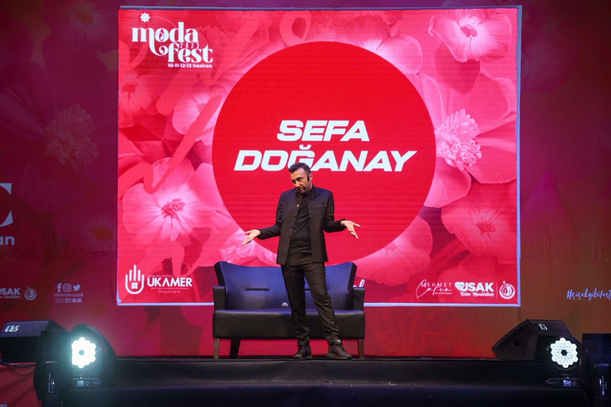 UkamerUsak's tweet photo. 😅 Bugün kahkahalar #ModaFest’te yükseldi… 

💫 Sefa Doğanay’ın muhteşem Stund-up gösterisi etkinlik alanımızı dolduran herkesin ilgi odağı oldu. 🤗 https://t.co/doLfMZR0F7