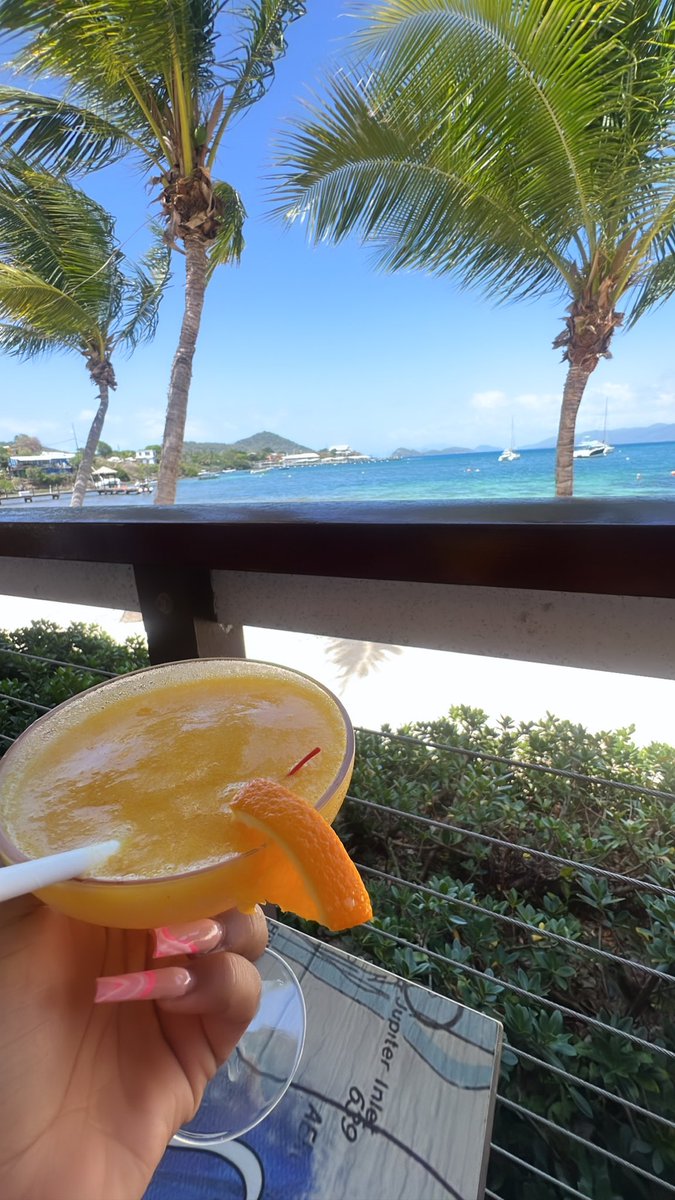 luvshaniece's tweet photo. Vacay dump🏝️ https://t.co/uvpy89ZXdV