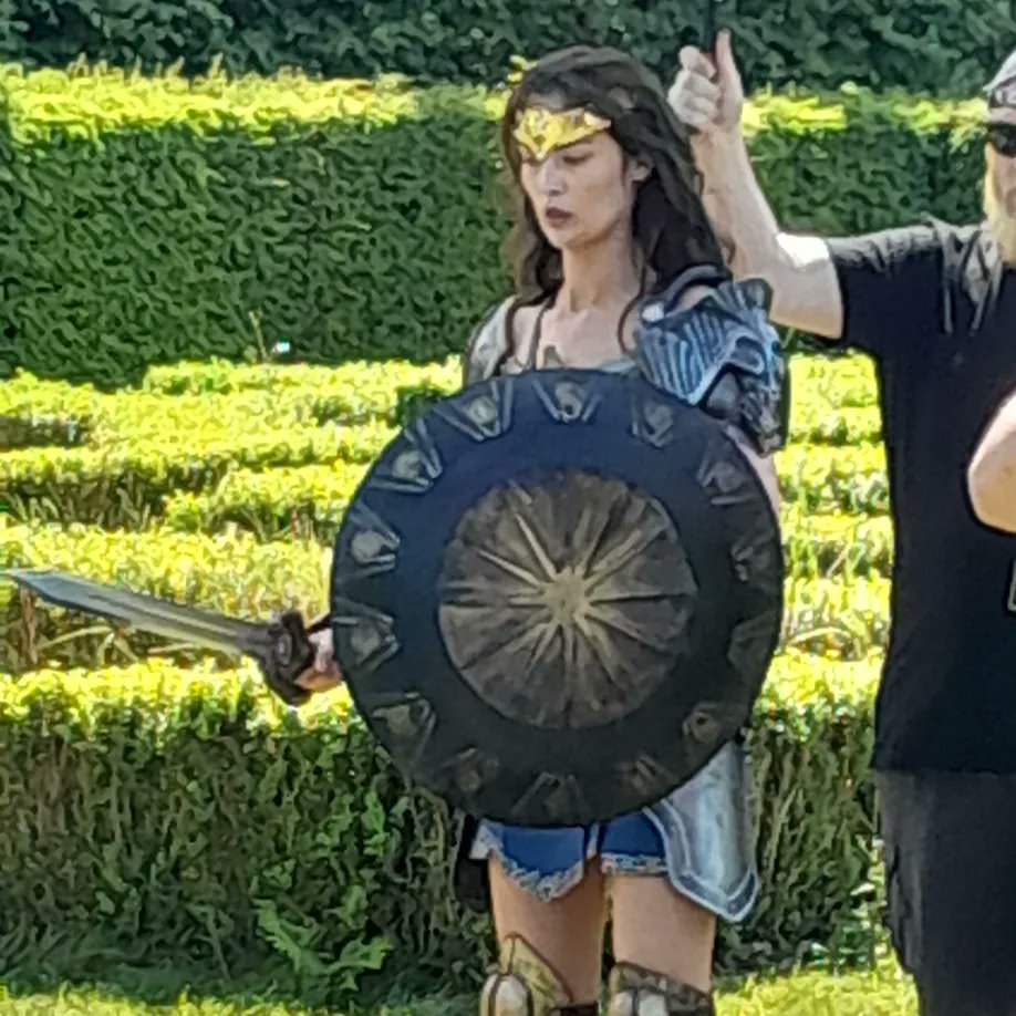 fl_graphisme's tweet photo. Sur le tournage du film Wonder Woman 1944 au château de Carneville en Normandie. 
#wonderwoman1944 #ww1944 #lumex #asmc #cybergun #multiversefanfilms @multiversefanf https://t.co/abiEmbDMGJ