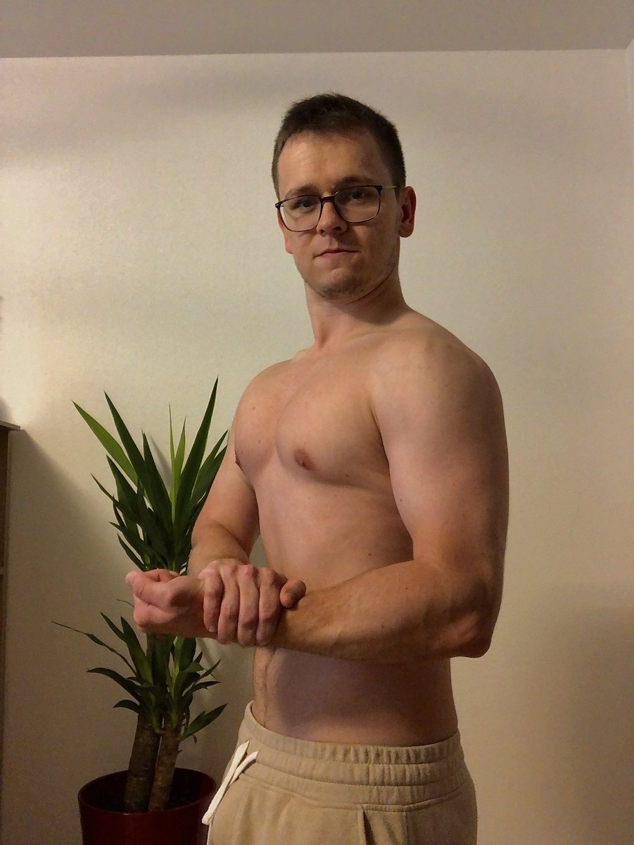 M10Pepper's tweet photo. Nach langer Zeit lass ich mal von mir hören auf Twitter 👀

Seit einem Jahr habe ich meine Ausbildung angefangen und Gym durchgezogen.

Hier ein kleines Update: https://t.co/0VYtrcpvW7
