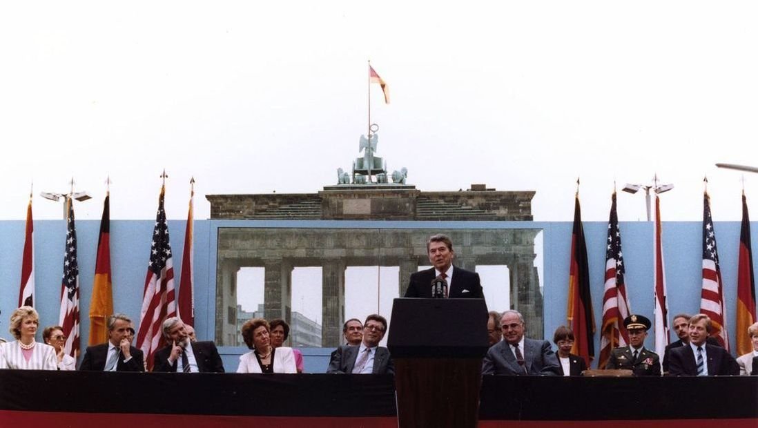 36 years ago today, the President of the United States, A Republican, stood in front of the Berlin Wall and told the Soviet leader: "Tear down this wall!"

Today, one of the leaders of MAGA Republicans said that he couldn't care less if fascist and imperialist Russia takes over