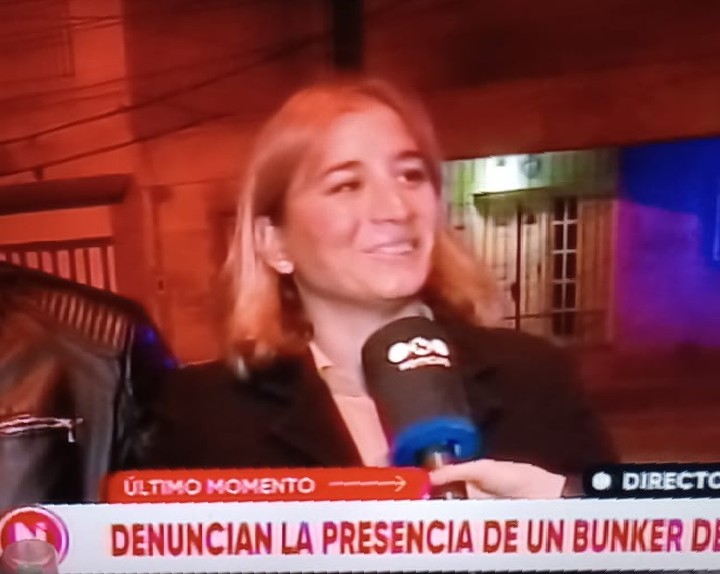 BrizuLalo's tweet photo. #EricaNavarroConcejal
#PartidoModerado
Hoy 22 hrs en @680Lt3 AM 680, FM 102.7 junto a @Fernandosauro2 en "Haciendo Rosario" https://t.co/QfW6dyxIVC