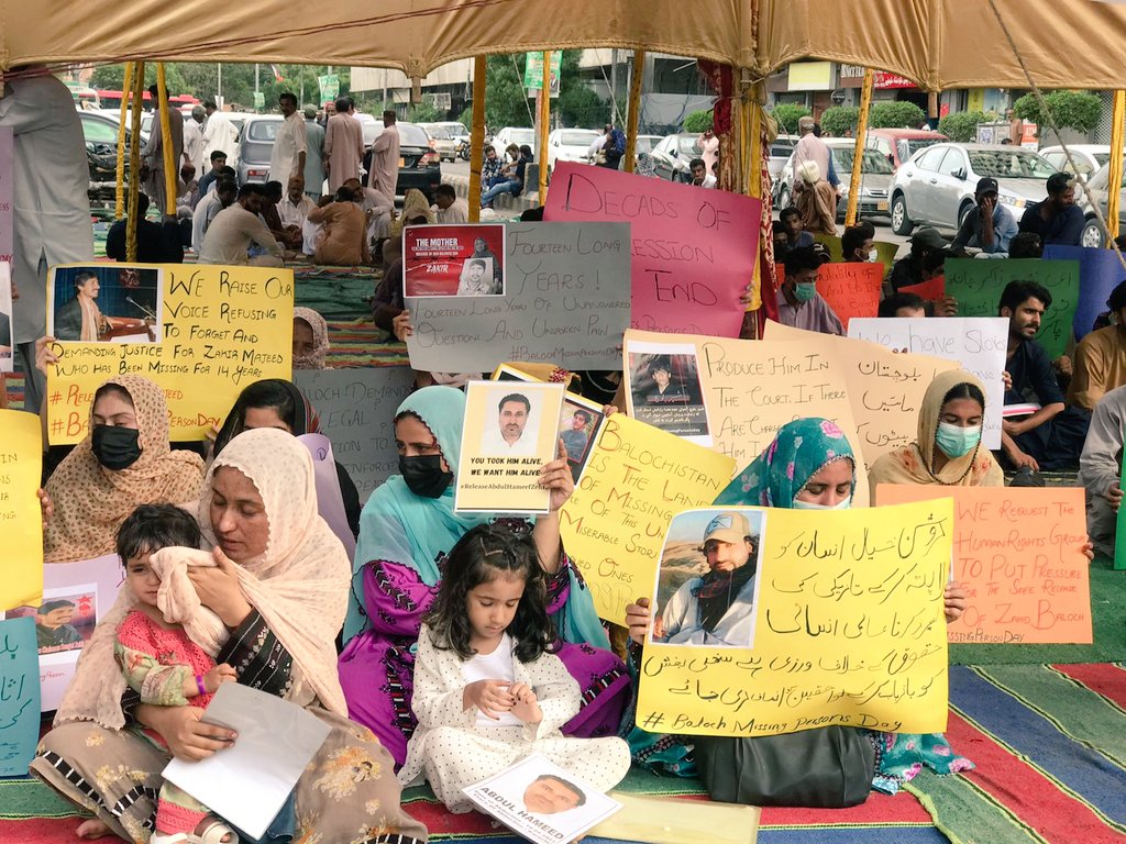 FoziaBaloch10's tweet photo. We appeal, we request, and we demand the Baloch people organize themselves and resist every oppression against them. 
#ReleaseAllMissingPersons 
#SaveBalochStudents 
#SaveBalochMissingPersons 
#SaveSakiSawadBaloch 
#ReleaseSakiSawadBaloch https://t.co/Ip3k8IeLS3