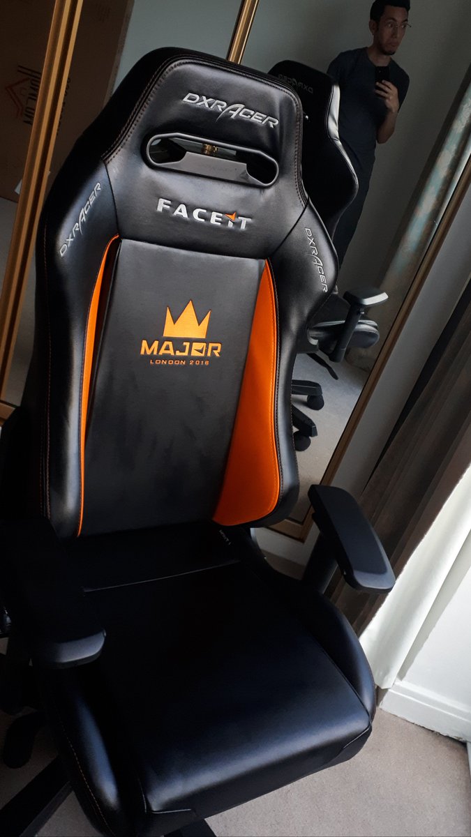 EBerkeKaragoz's tweet image. - @FACEIT chair from the London office! My next chairs will be downhill from now on