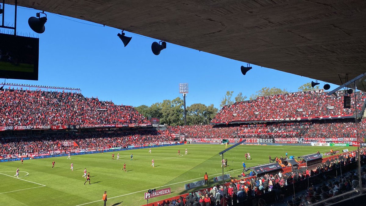 Lunes 14 hs
No se compara con otra hinchada
