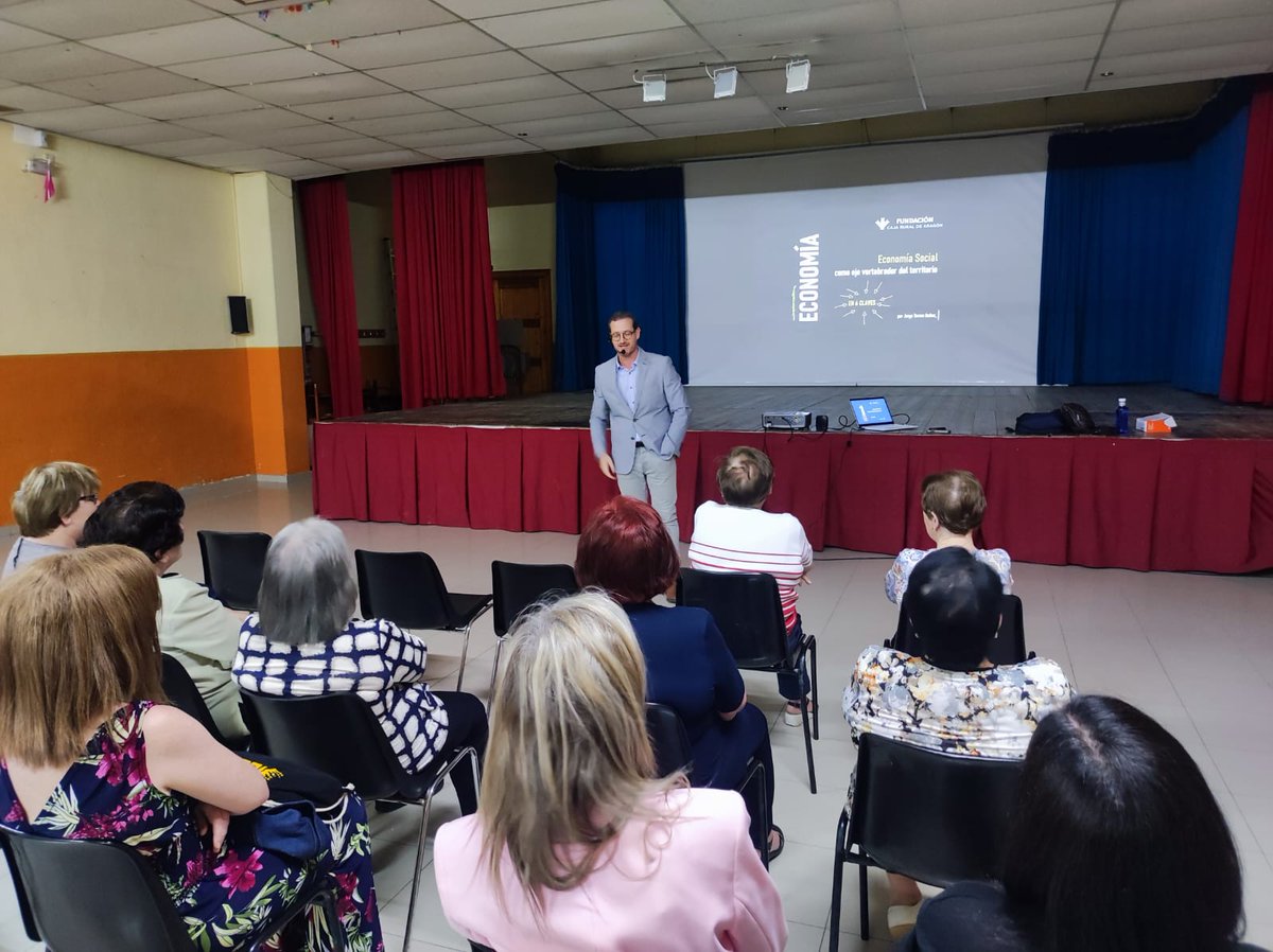 Esta tarde en Fundación <a href="/CajaRuralAragon/">Caja Rural de Aragón</a> hemos organizado una nueva formación en Economía Social y Cooperativismo impartida por <a href="/TorresQuilez/">Jorge Torres Quilez</a> en la localidad de #Bujaraloz 

¡Gracias a todas las personas que han participado y el interés mostrado!