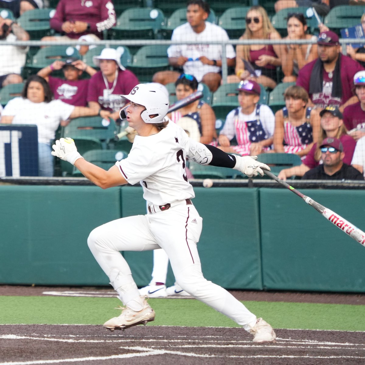 ⚡️Congrats Blake Mitchell (@SHS_PirateBball) on being awarded the #txhsbaseball @Gatorade Player of the Year for the second year in a row!⚡️

#GatoradePOY 🔗bit.ly/3CgjCbM