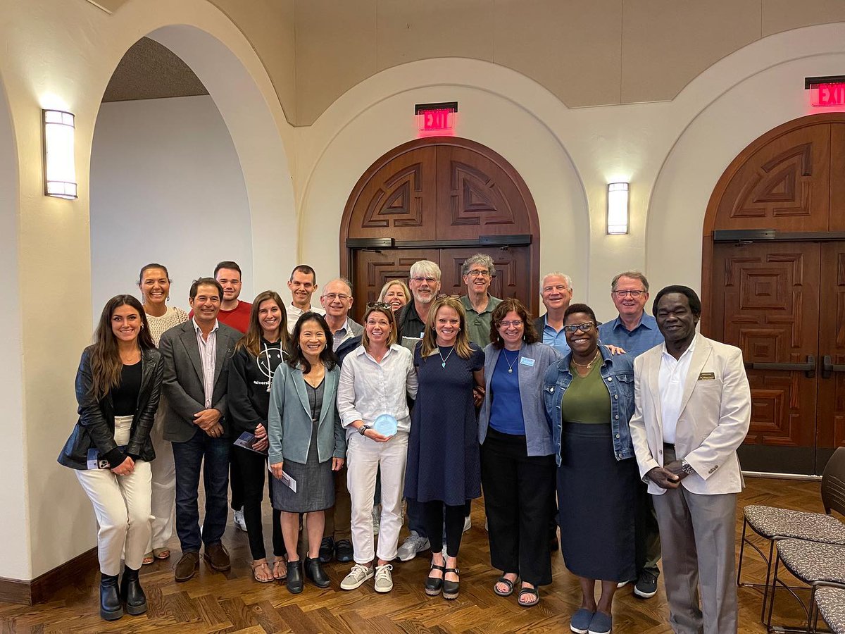 We were thrilled that Paula Schmid was recognized with the USD Manuel Hernandez Employee of the Year award!! So well-deserved!! #USDEngr #uofsandiego