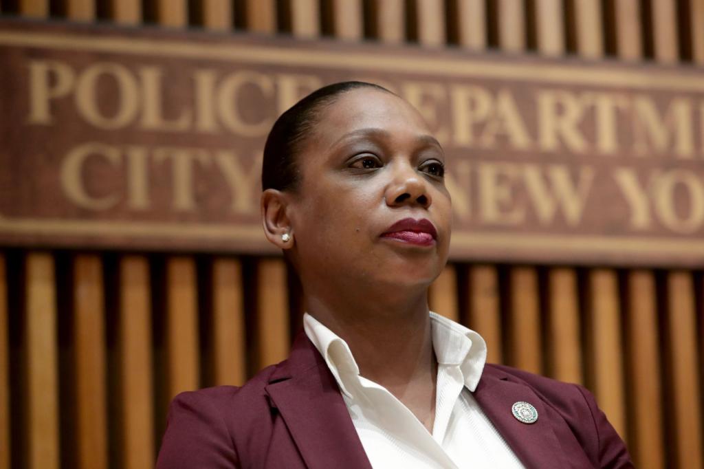 nypmetro's tweet photo. NYPD Commissioner Keechant Sewell resigning after nearly a year and a half on the job https://t.co/06Vvf1XGoj https://t.co/S7amLVPD0n