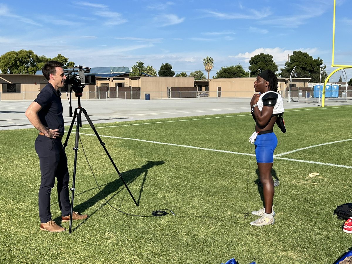 ccallstarfresno's tweet photo. #citycountyallstars #citycountyallstargame #citycountyallstargame2023
#city #county #allstar #football #game #gocity #gocounty #practice #caruthers #media #pictureday https://t.co/5NYuU8Sa3r