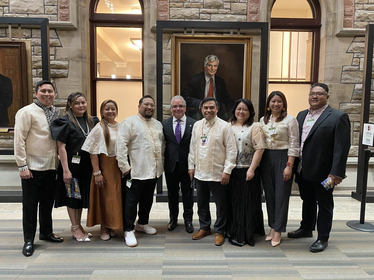 fsorbara's tweet photo. Celebrating the 125th anniversary of Philippines Independence Day on Parliament Hill with Vaughan’s Filipino community!!!🇵🇭🇨🇦

Filipinos sure know how to bring the fun to Ottawa, right @rechievaldez ? Thank you Rechie for making today’s celebration possible 👇 https://t.co/ppHougAxRI