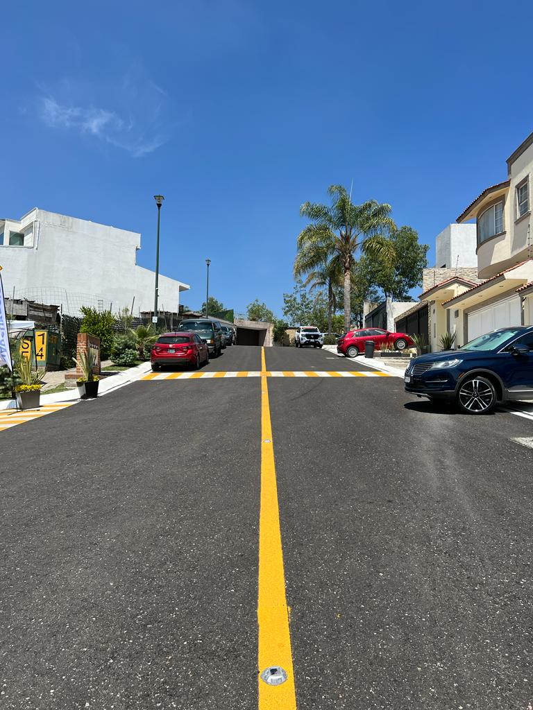 Hoy entregamos la repavimentación de las calles Hacienda Monte Alegre y Hacienda San Clemente, en Hacienda de las Palmas, para mejorar la movilidad, seguridad y calidad de vida de quienes viven o transitan por la zona, además de aumentar la plusvalía de este fraccionamiento.