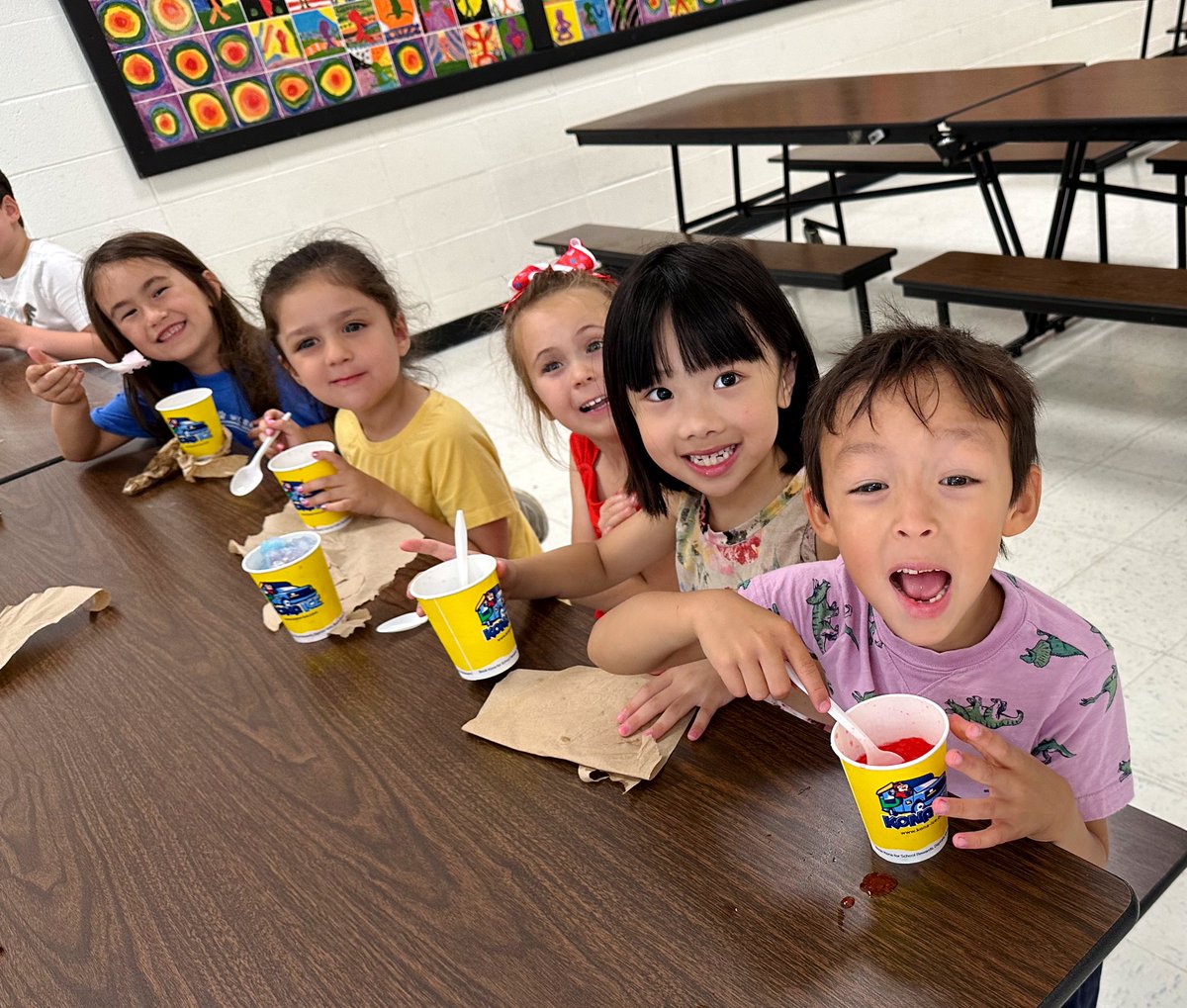 Shoutout to PTO for the perfect end of year treat with Kona Ice! Students traded in Bobcat Bucks for a sweet treat while engaging in indoor recess games with friends! <a href="/WestChesterASD/">West Chester Area SD</a>