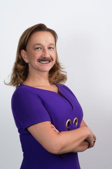 Tiembla la 4T!!!! se acaba de destapar Claudia Salinas de Gortari como candidata de la oposición...